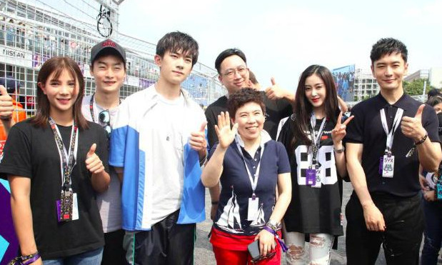 黄晓明,易烊千玺,angelababy