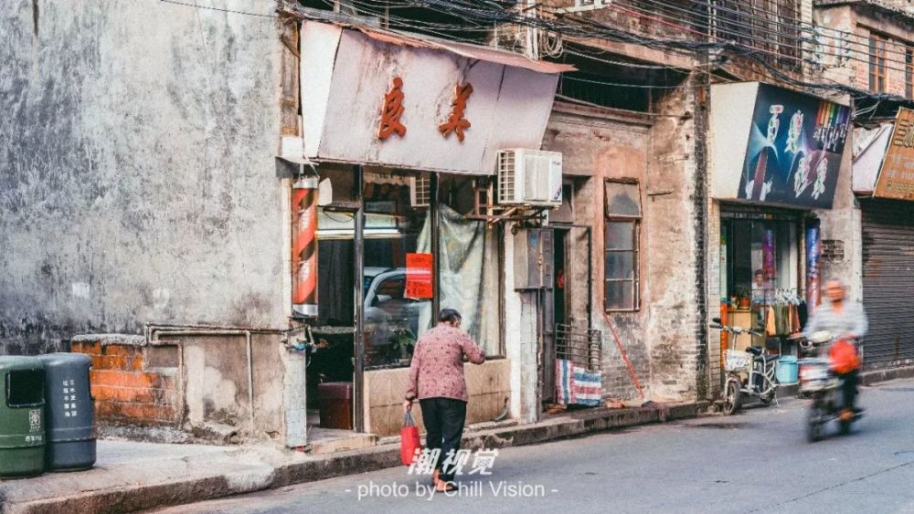 泛着青苔的小巷 充满着古色古香的韵味 广东省佛山市三水区西南人民二