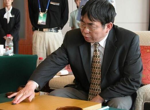 聂卫平炮轰国足:中国足球不行因为不会下围棋