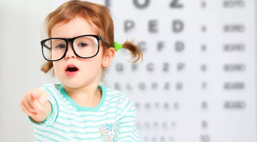 4 岁孩子近视 600 多度,关于孩子近视一次