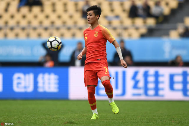 韦世豪飞铲踢掉了国足最后的脸面 恶人名录上