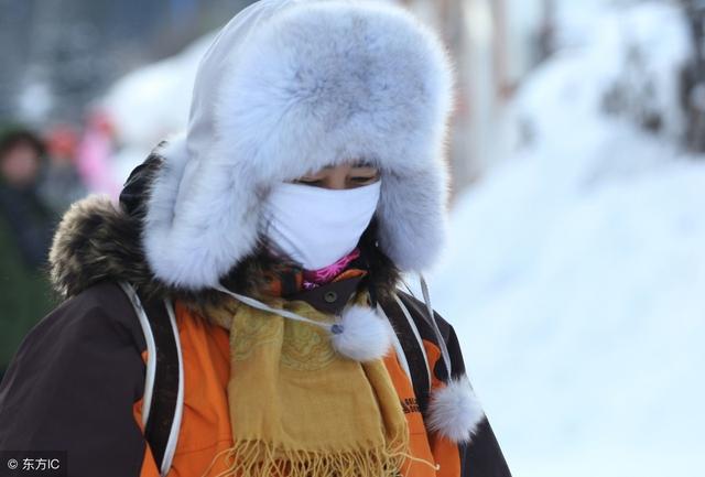 本地人基本不带这种帽子 对,额外说一嘴,东北女人爱穿貂