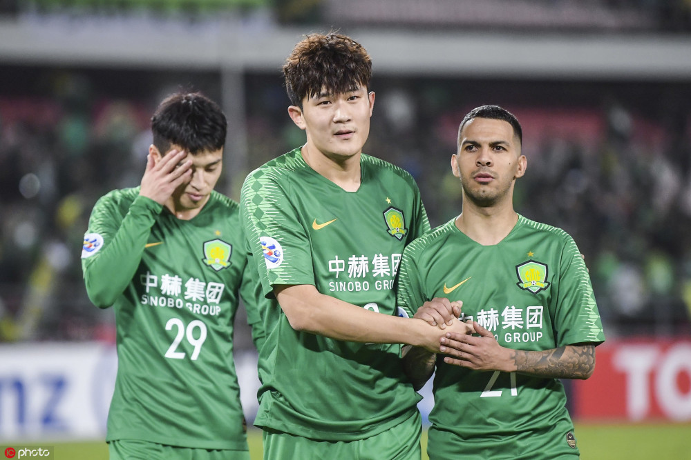 施密特:于大宝在中后卫上踢得很开心 张玉宁侯