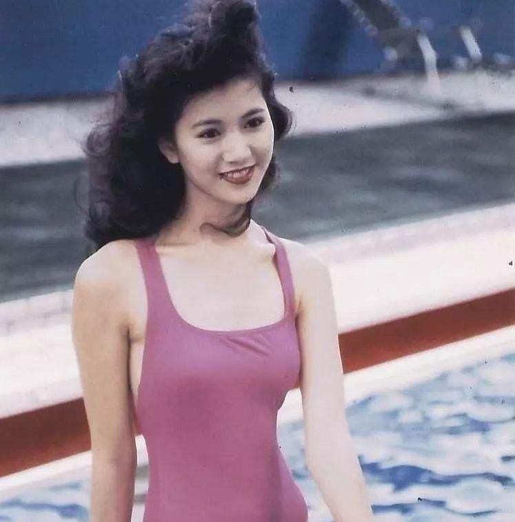 1990年"港姐"袁咏仪,年轻时照片美得"不可方物"