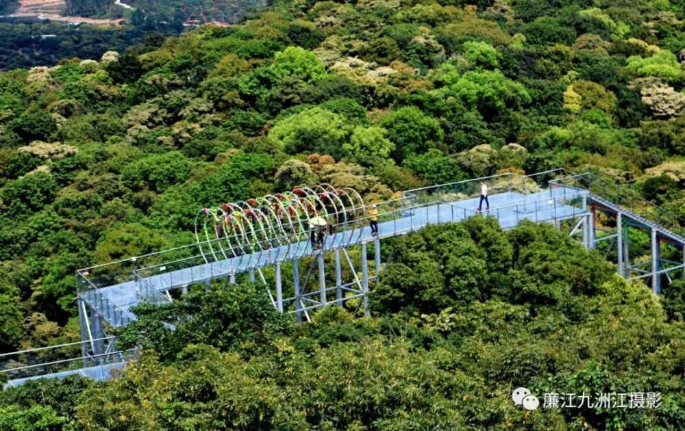 廉江市谢鞋山玻璃桥是您周末的选择