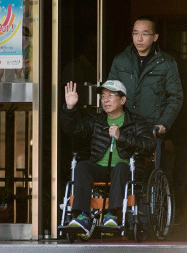 陳致中說陳水扁抱病憂臺灣 網友：可以關回去了