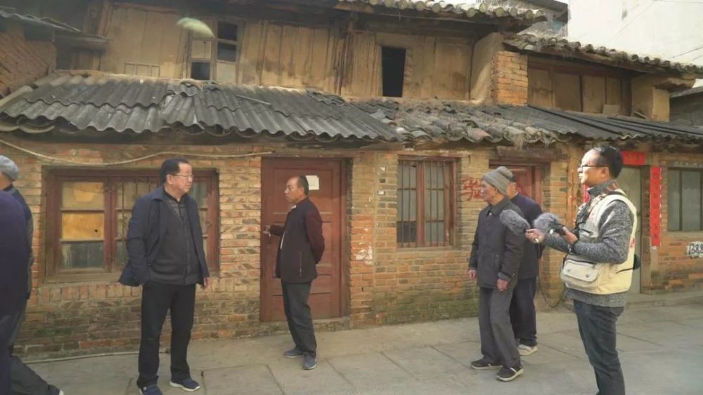 武定有多少人口_武定,我不走了(3)