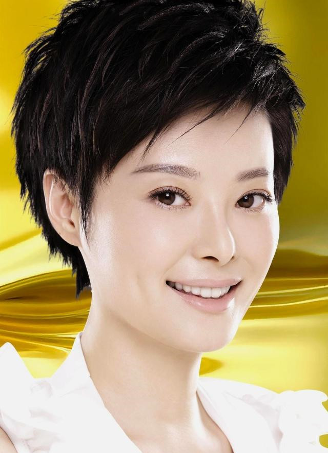 袁立终于官宣,两人相识令人感动,网友称好人有好报!
