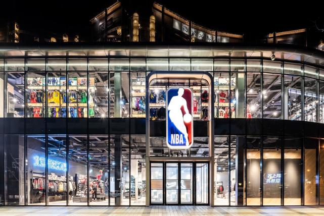 北美之外最大的NBA旗舰店在北京王府井开业