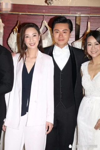黄浩然妻子,一个亿万富婆,他最想每年拍全家福