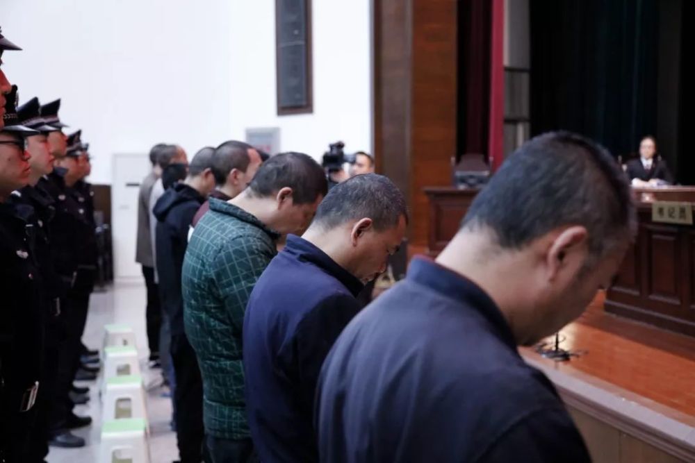焦作中院集中宣判涉恶罪名案件 打好"扫黑除恶"攻坚战