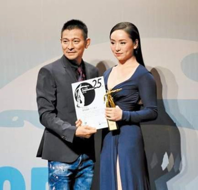 后拍激情戏花费4个小时,还被导演要求玩实战打真军