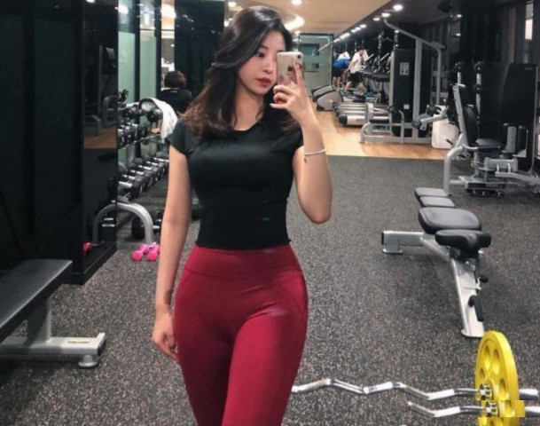 抖音"微胖女神"走红,健身增肥反而颜值飙升,网友:心动