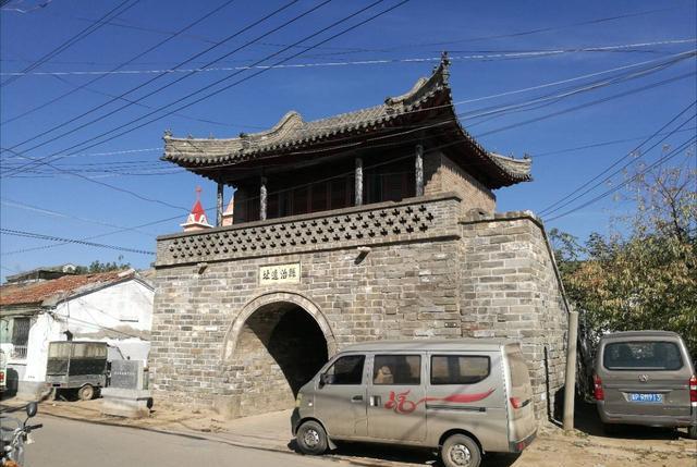 临清保存的胡同较多,这是考棚街和其内的县冶遗址.