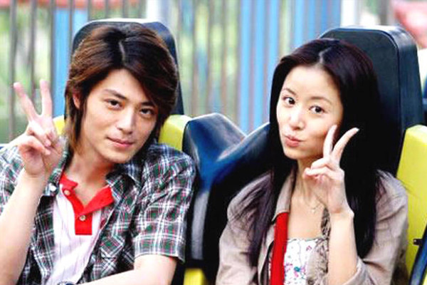 李湘不晒王诗龄了,林心如又开始炫富?女儿小小