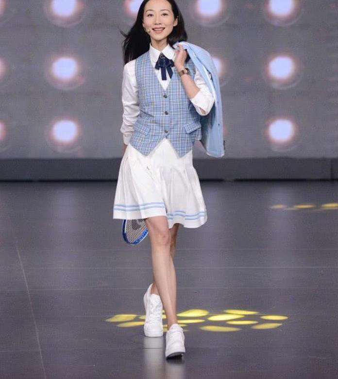 170韩雪遇上173包贝尔,身高成亮点,网友:赵公子还买单