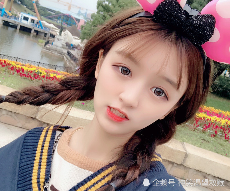 允恩真实姓名曝光,看到年龄后网友:不是未成年!