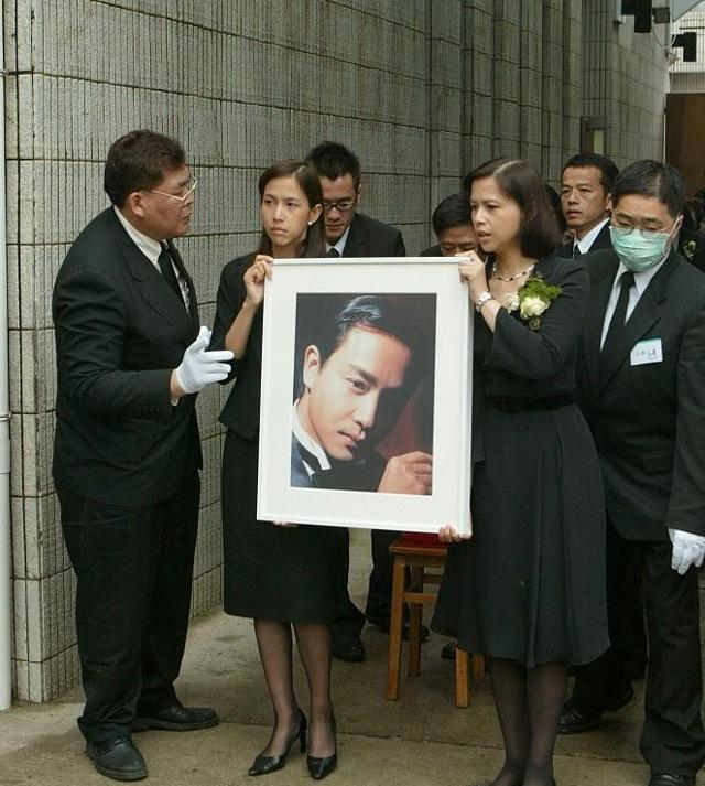 唐鹤德怀念张国荣:时隔16年,任然忘不掉"哥哥"?