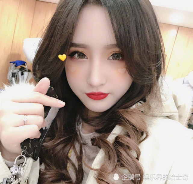 快手四大女网红人气排名,小伊伊排名第二,第一名竟是