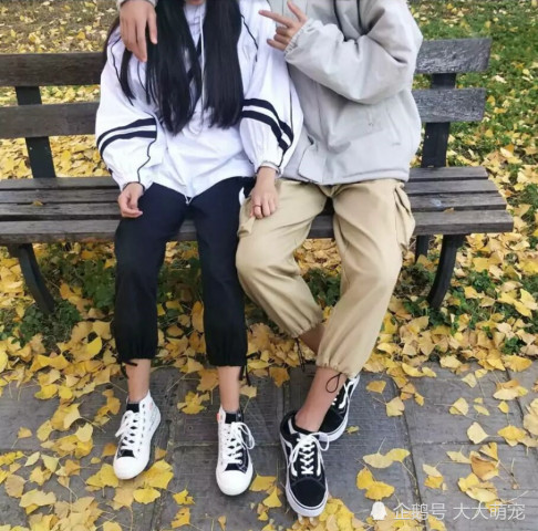 有种情侣头像叫"不会分手",班主任都拆不散,网友:太高甜了!