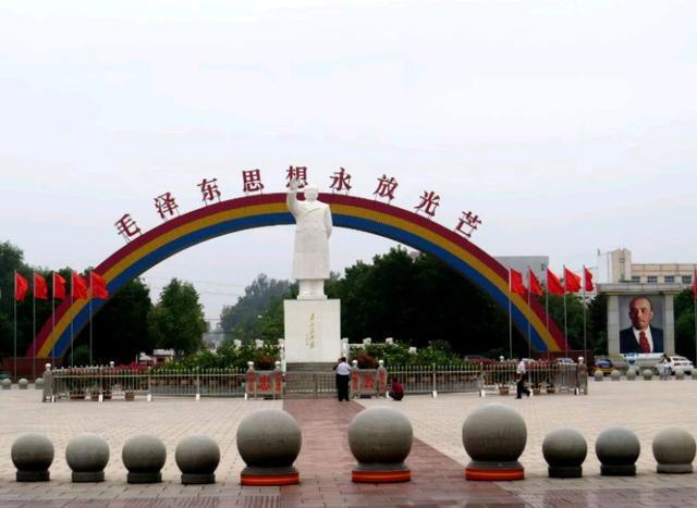 临颍人口_临颍一高老师照片大全(2)