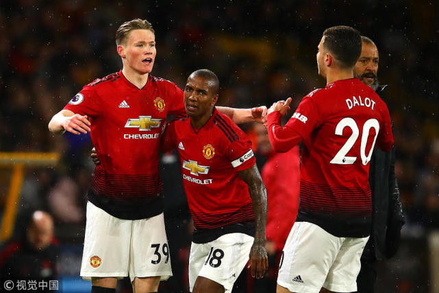 连败中唯一收获?麦克托米奈红魔首球 曼联16人