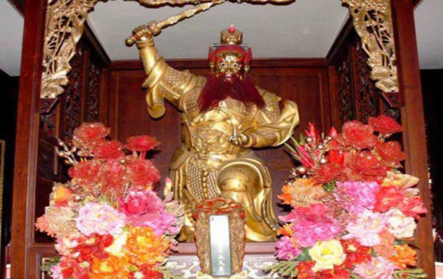 拦下孙悟空的王灵官是何身份?不仅长有三只眼,还爱"竖