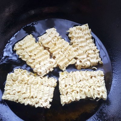 640
