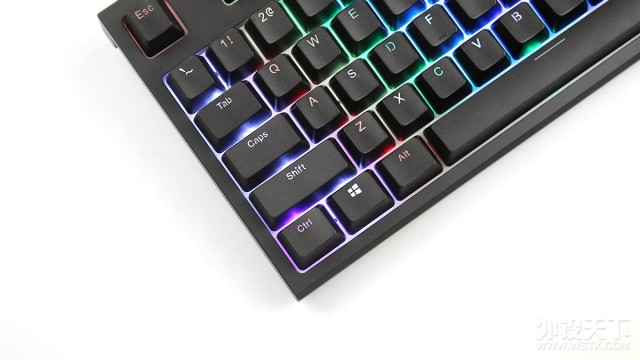 640
