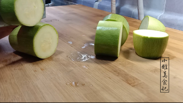 640