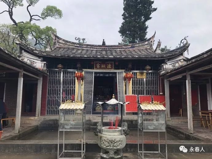 珪头宫,永春县石鼓镇东安村宅都珪头灵峰自然村本境宫,主祀奉徐吴