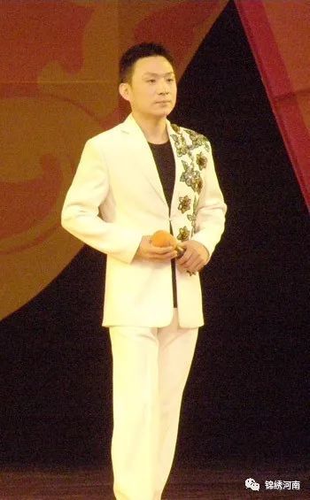 中原第一男旦连德志最新演唱《拷红》想当初孙飞虎
