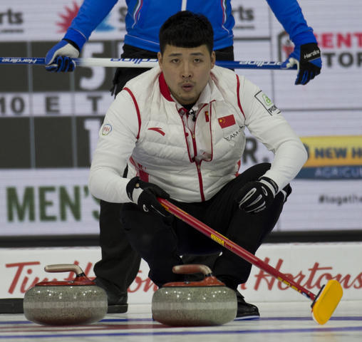 男子冰壶世锦赛中国力挫挪威夺第二胜 加拿大