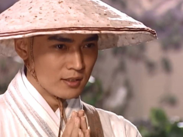 同样是演"法海",焦恩俊惊艳,茅子俊撩人,看到最后一位沦陷了
