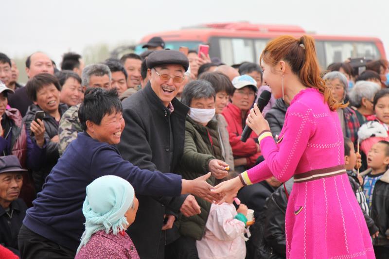 "春风扑面来,桃花朵朵开",惠民大年陈镇桃花节开幕