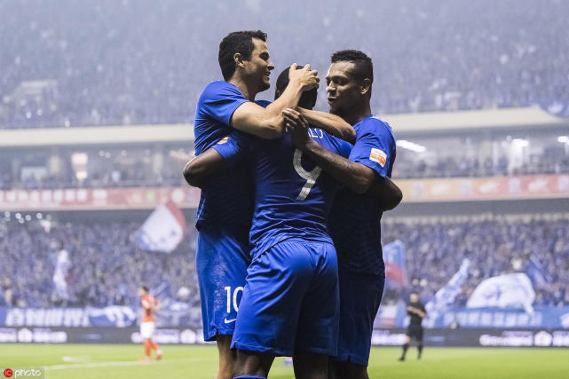 中超-申花5-1人和夺2连胜 伊哈洛2球莫雷诺迎