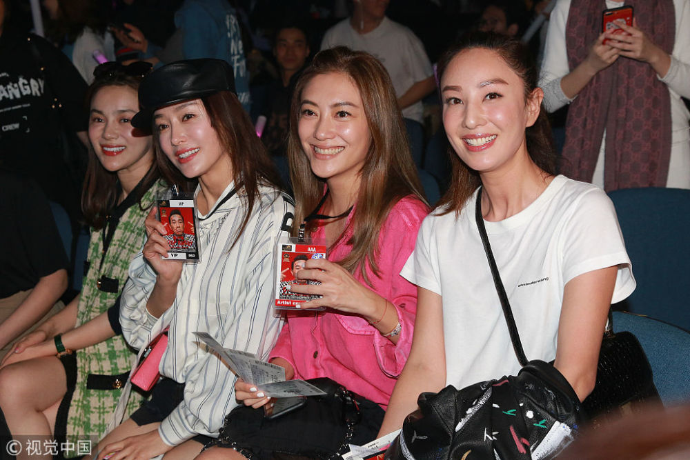 2019年4月6日,香港,陈小春首次在澳门举行个人演唱会,老婆应采儿,好友