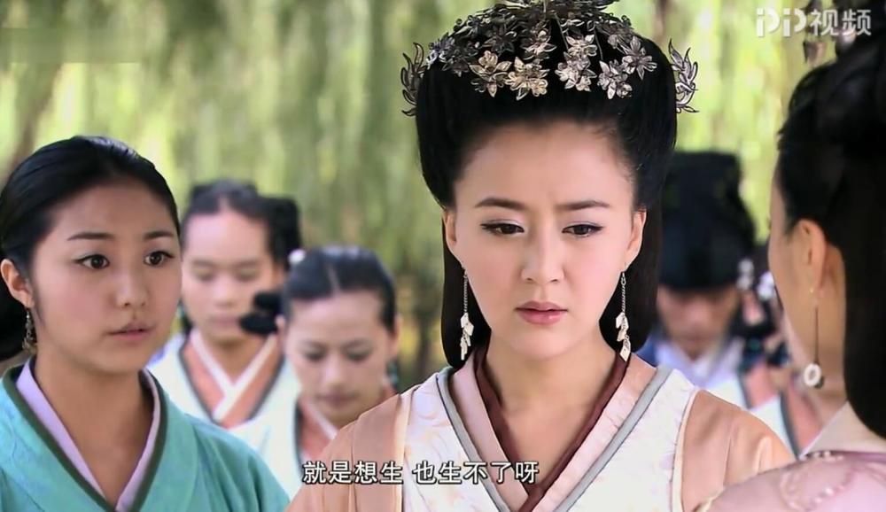 盘点古装剧华美的王后造型芈姝戴金冠青宁戴银冠妲己好撩人