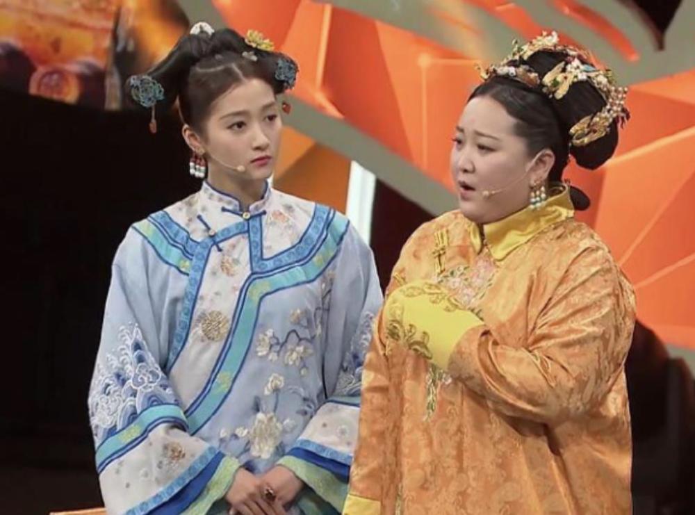 关晓彤王牌再扮格格,蓝色宫装演绎"璎珞"超秀气,一个眼神足以