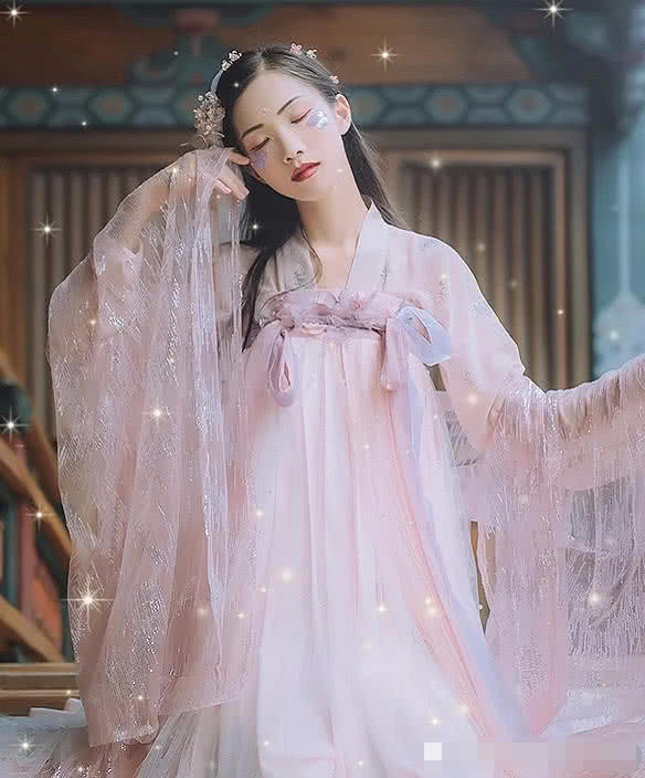 最近流行"超仙汉服"头像,秒当公主殿下,三百六十度无死角美炸