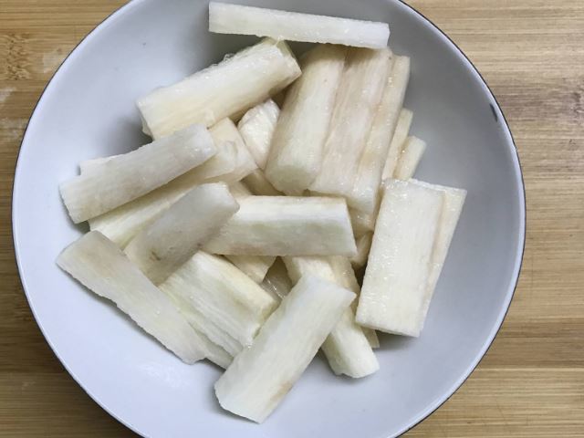 640