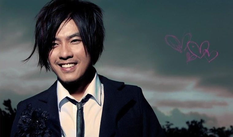 还记得唱《离别》的阿杜吗?曾比杰伦还要火,如