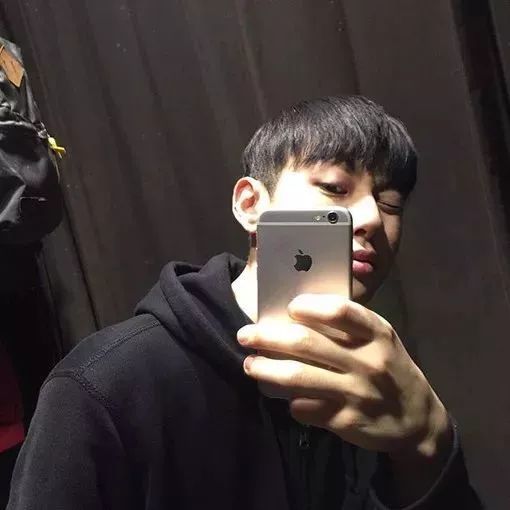 伤感忧郁男生头像