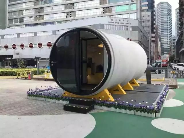 640