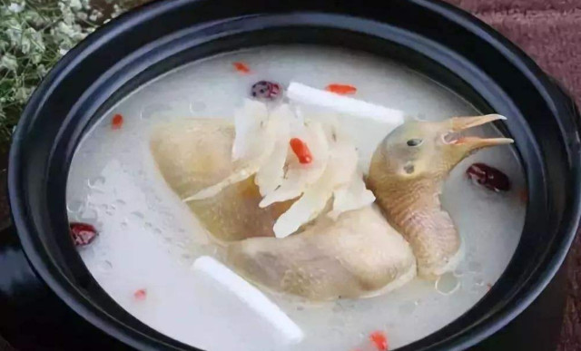 640