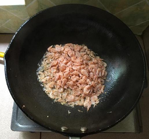 640