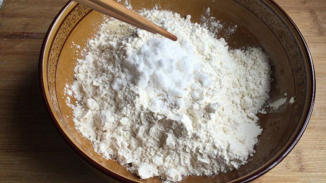 640