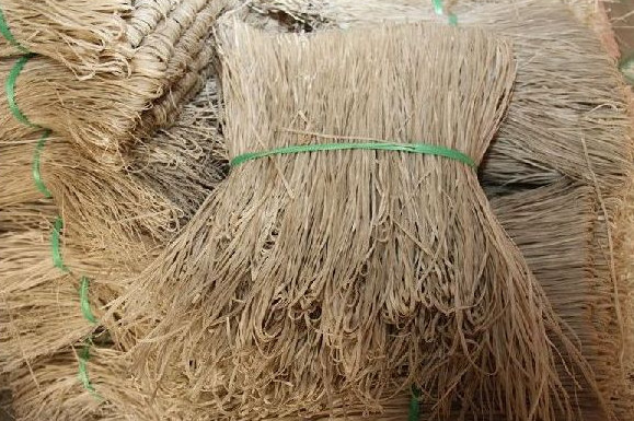 640