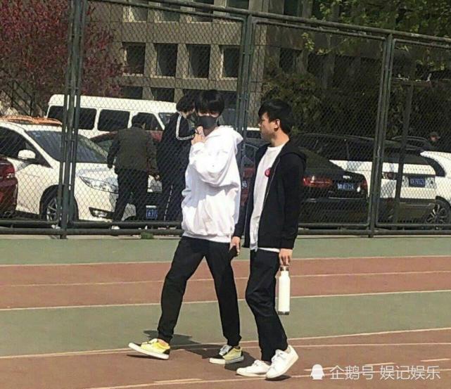 王俊凯一个人补考3000米?网友说出真相,误会他了!