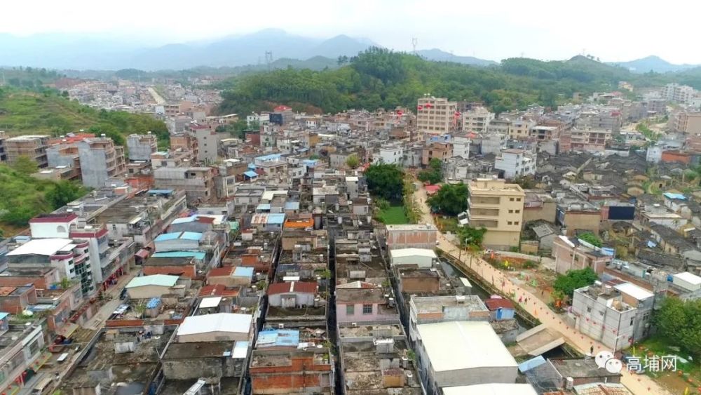 葵坑村位于广东省普宁市高埔镇东北面,距镇区4公里,距城区流沙西南22